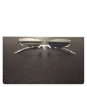 Slim cat eye sunglasses